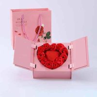 جعبه جواهرات گل رز برند گلدباکس