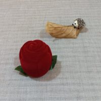 جعبه گل رز مخملی بدون شاخه